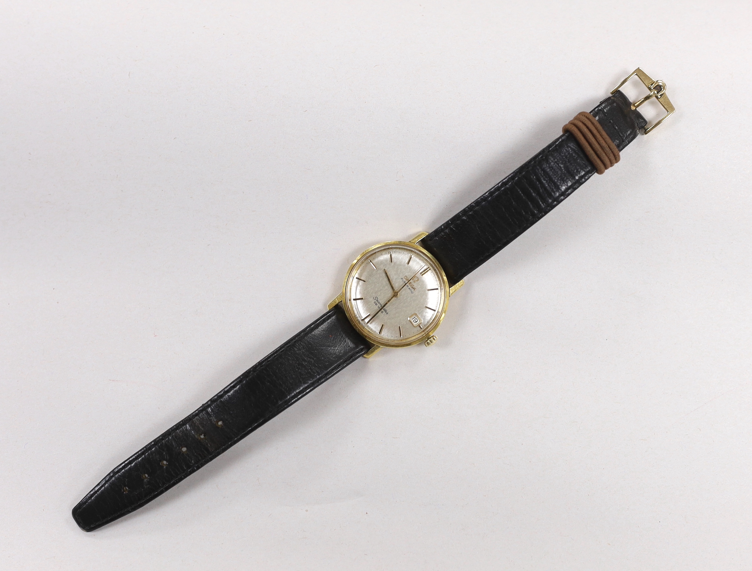 A gentleman's gold Omega Automatic Seamaster de Ville wrist watch, with 9ct gold Omega clasp